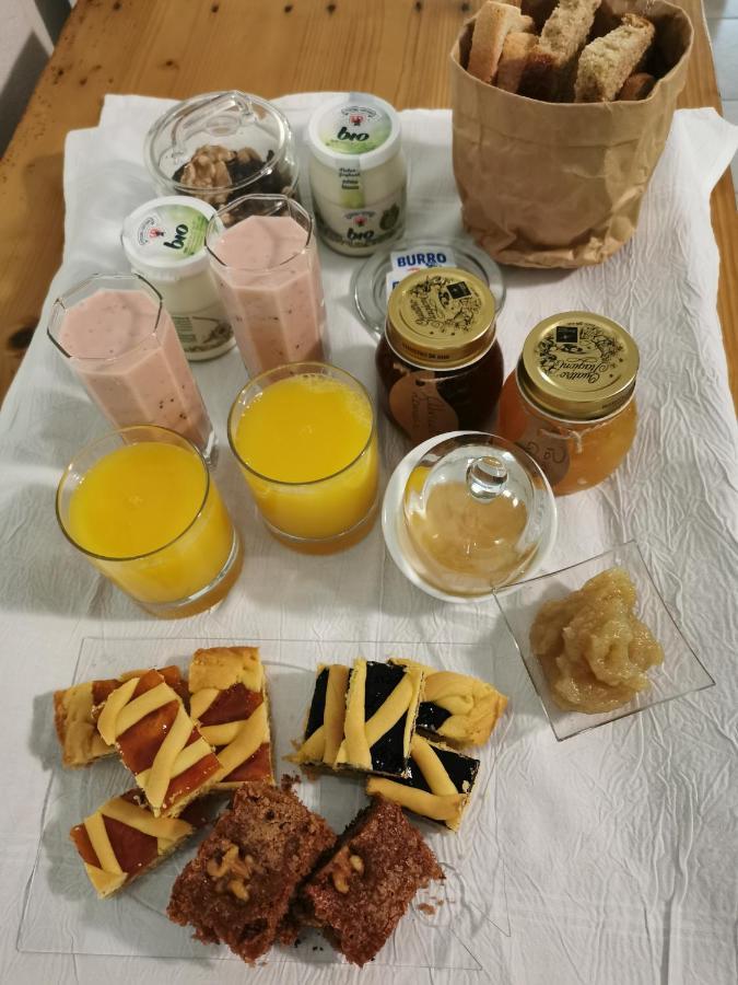 Cantiano Bed & Breakfast Sentiero 54 المظهر الخارجي الصورة